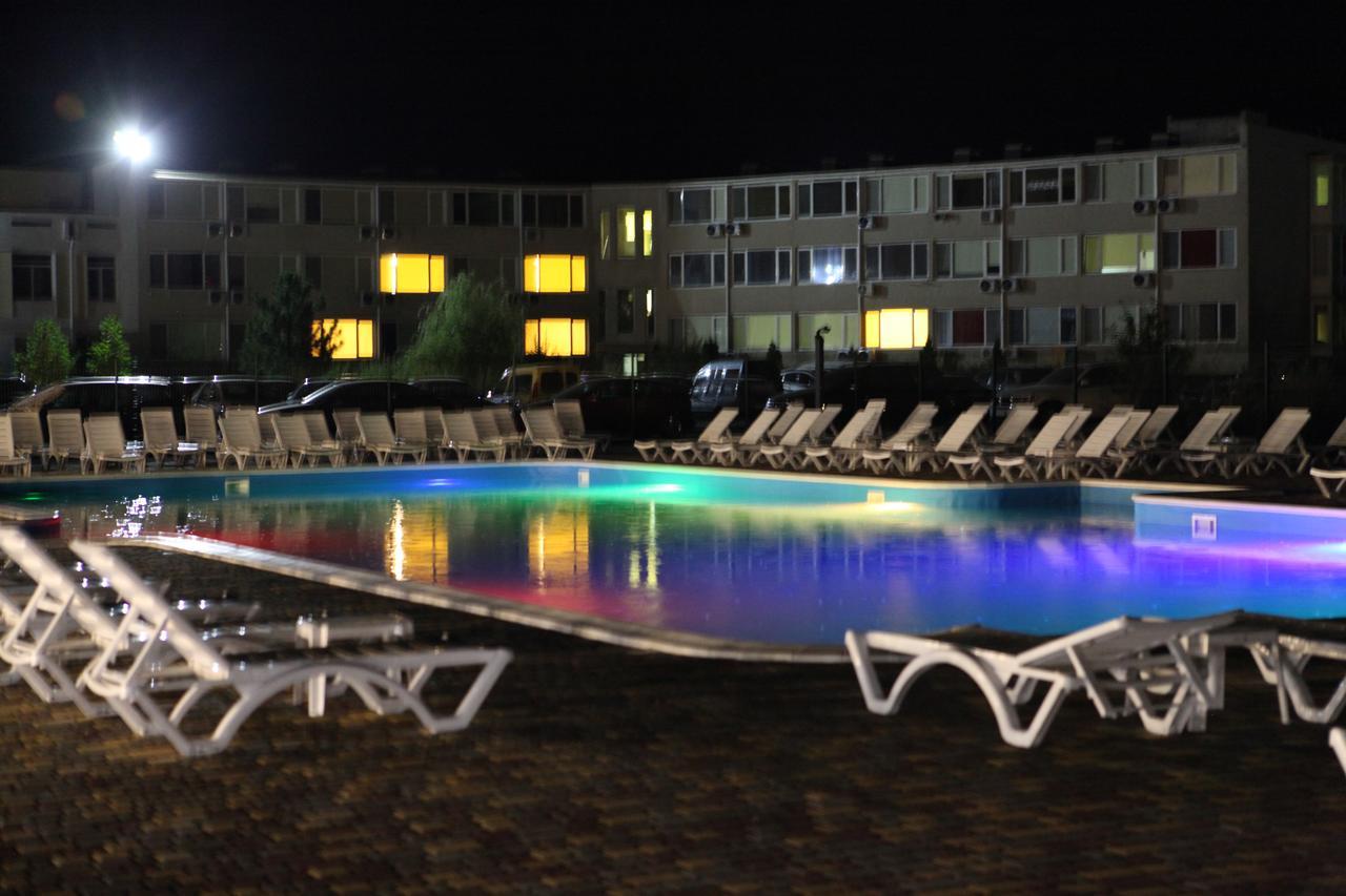 Hotel Promenad Zatoka Exterior foto