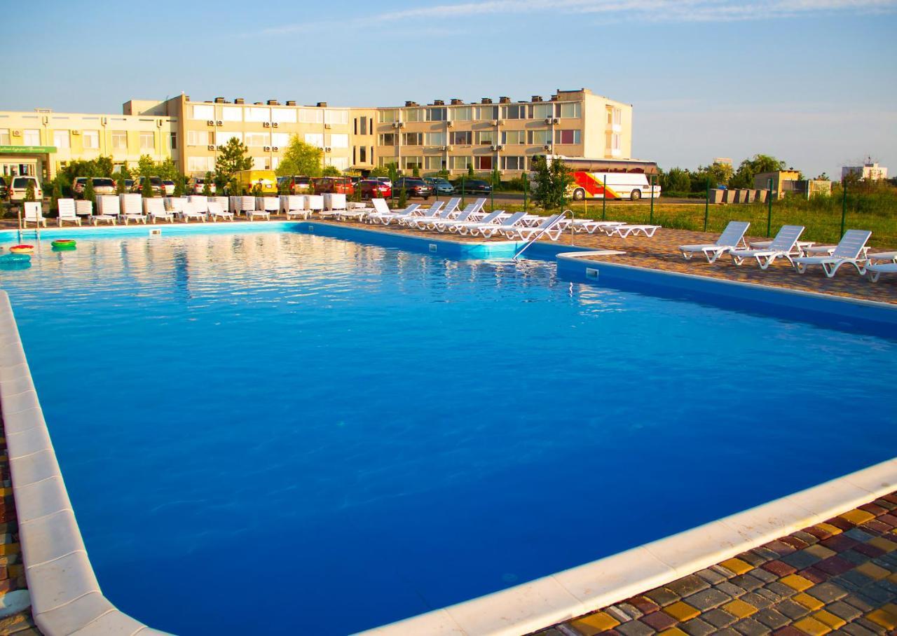Hotel Promenad Zatoka Exterior foto
